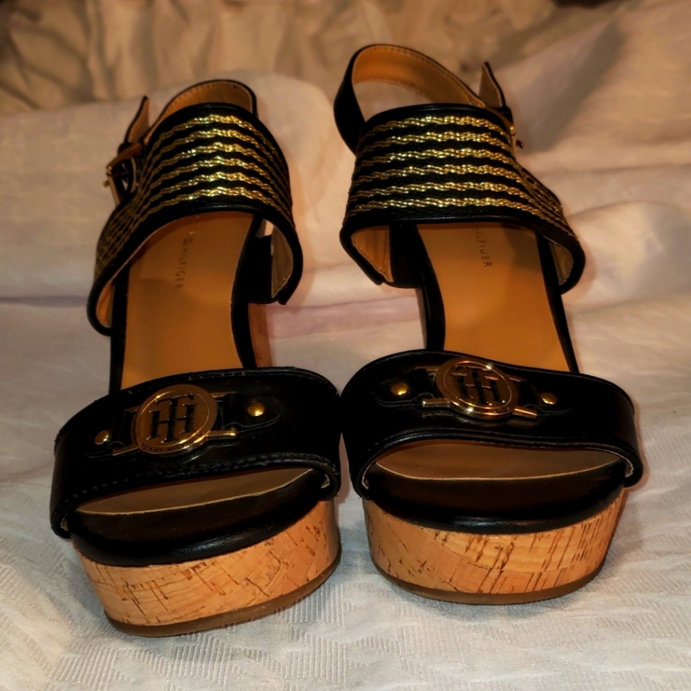 Wedge - Picture 4 of 14